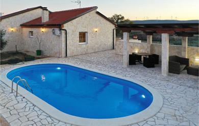Nice Home In Pridraga With Wifi, Outdoor Swimming Pool And Heated Swimming Pool