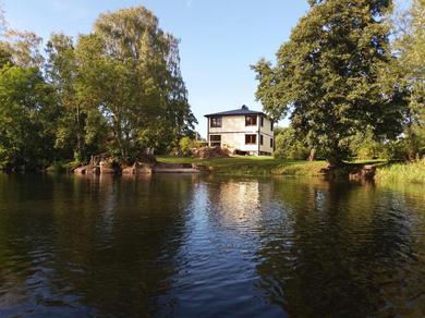 Villa Holiday house on riverside