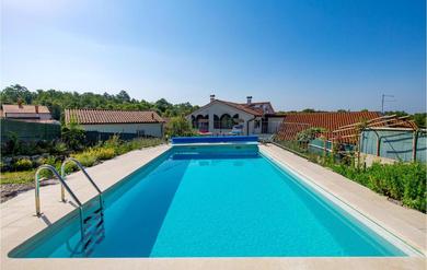 Holiday home Nice home in Ruzici with 3 Bedrooms, WiFi and Outdoor swimming pool