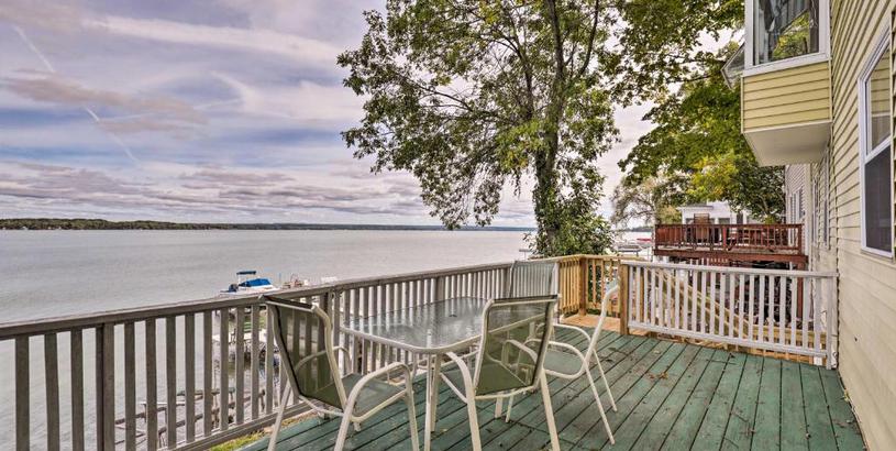 Дом отдыха Lakefront Seneca Falls Home with Dock and Fire Pit