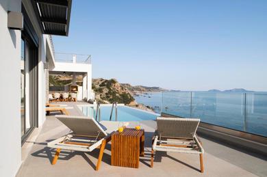 Вилла Rozites Luxury Beachfront Villa