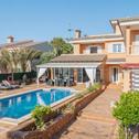Holiday home Villa Bruno, aire acondicionado, piscina, barbacoa, wifi, parking, a 400 m de la playa