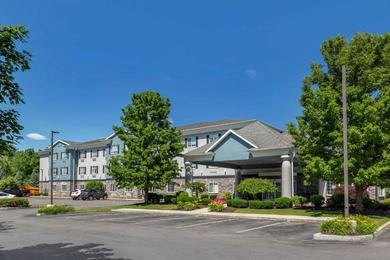 Отель Comfort Inn & Suites East Greenbush - Albany
