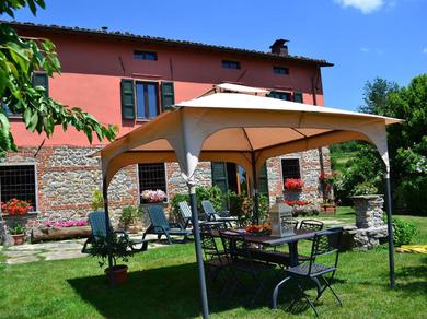 Holiday home Independent Tuscan Holiday Home with Garden and Valley views
