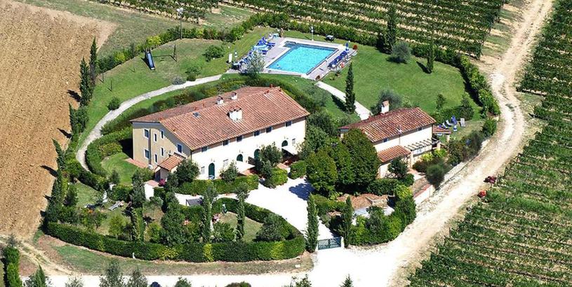 Apartments Apartment in Monte San Quirico with barbecue