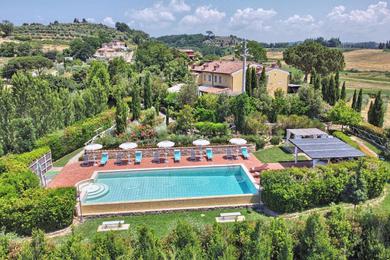 Villa Wonderful Villa in Tuscany with swimming pool and park near Pisa and Florence
