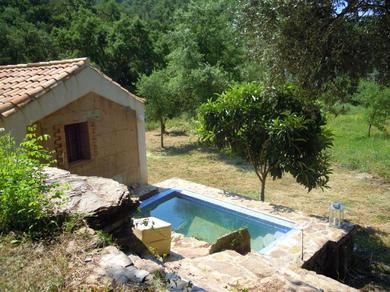 Дом отдыха Quiet and cottage in the estate Casas da Cerca near Troviscais