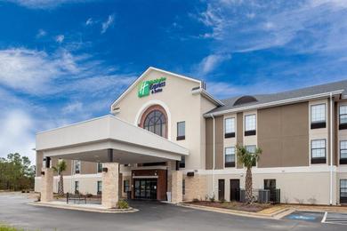 Hotel Holiday Inn Express & Suites - Morehead City, an IHG Hotel