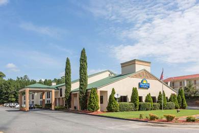 Hotel Days Inn & Suites by Wyndham Peachtree Corners Norcross