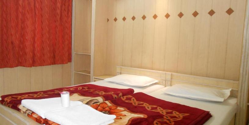 Hotel Hotel Sheela, 100m from Taj Mahal