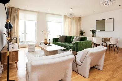 Apartments The Kew Wonder - Glamorous 3BDR with Parking and Balcony