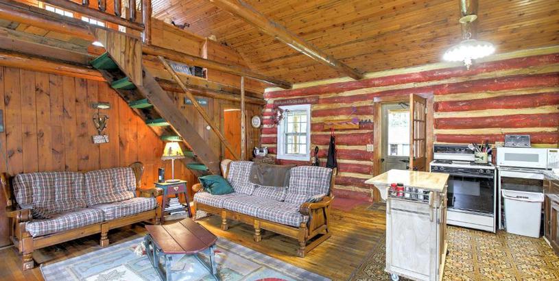 Дом отдыха Lakefront Mercer Cabin with 2 Lofts, Fire Pit and Porch