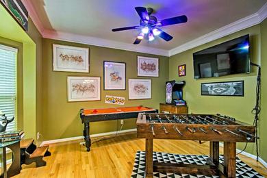 Holiday home Greer House with Deck, Game Room and Home Gym!