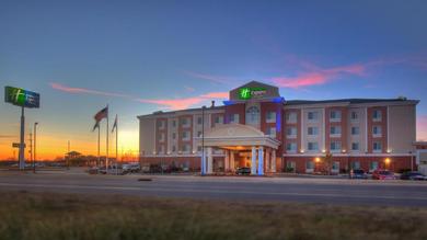 Отель Holiday Inn Express Hotel and Suites Elk City, an IHG Hotel