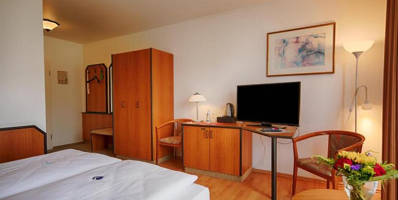 Отель Comfort Hotel Bernau