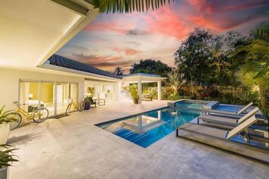 Villa Lush Luxury Marvel in Miami w Pool&Bbq