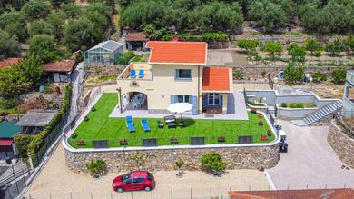 Villa Villa Mimosa Diano Marina: exclusive use villa, garden, barbecue, 3 bedrooms and 3 bathrooms