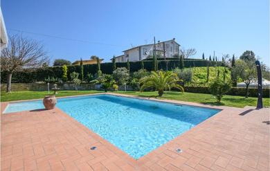 Holiday home Amazing home in Fucecchio with 3 Bedrooms, WiFi and Outdoor swimming pool