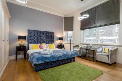 Apartments A spacious and luxurious 5 bedroom apartment is situated in the heart of London on Curzon Street right next to all of its amenities and shopping destinations