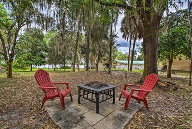 Holiday home Quaint Dunnellon Cottage on Lake Rousseau with Porch