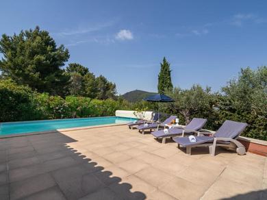 Villa Serene Villa in Caunes Minervois with Private Pool