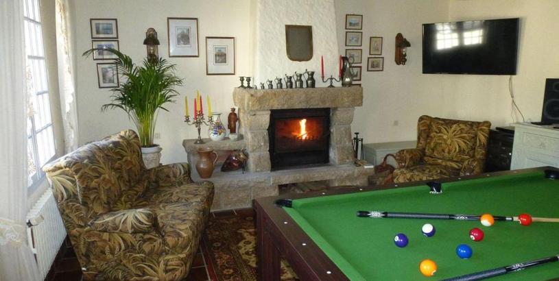 Дом отдыха Jacuzzi, billiards and fireplace, semi-detached house, Sibiril