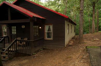 Guest house Carolina Landing Camping Resort Deluxe Cabin 6