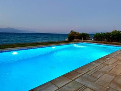 Отель Pool Beachouse With Stunning Views