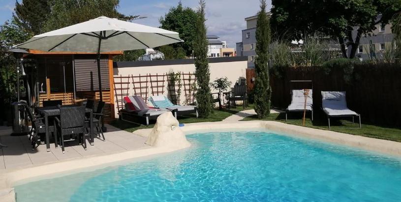 Апартаменты Belle Etage geräumige Ferienwohnung mit Pool und Sauna