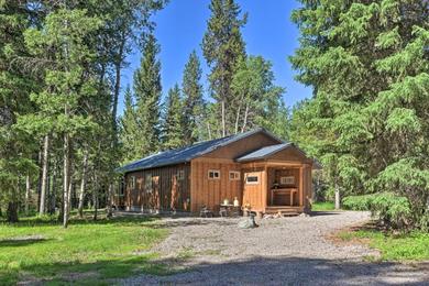 Holiday home Newly Built Mtn-View Cabin Hike, Fish and Explore!
