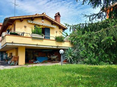 Holiday home Casa Vacanze - La Ginestra