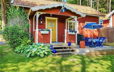 Holiday home Awesome home in Sollebrunn with 3 Bedrooms, WiFi and Outdoor swimming pool