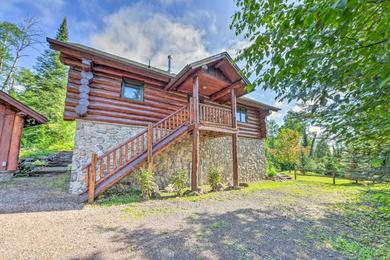 Holiday home Lutsen Cabin with Fire Pit, Patio and Deck!