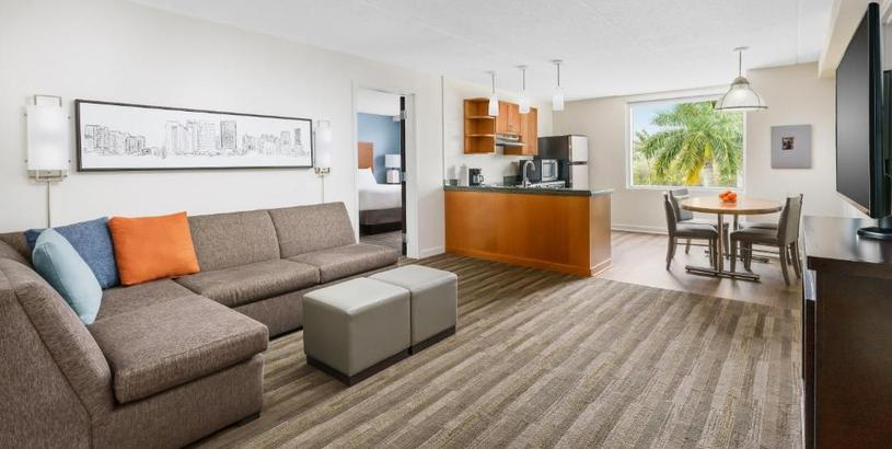 Отель Hyatt House Fort Lauderdale Airport/Cruise Port