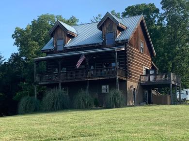 Holiday home Rustic & private log cabin in Whitesburg (pet friently)