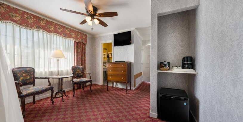 Мотель Carmel Inn & Suites
