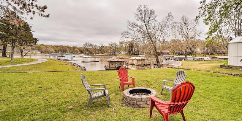 Holiday home Waterfront Grove Oasis with Kayaks and Boat Dock!