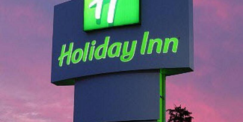 Отель Holiday Inn & Suites - Barstow, an IHG Hotel