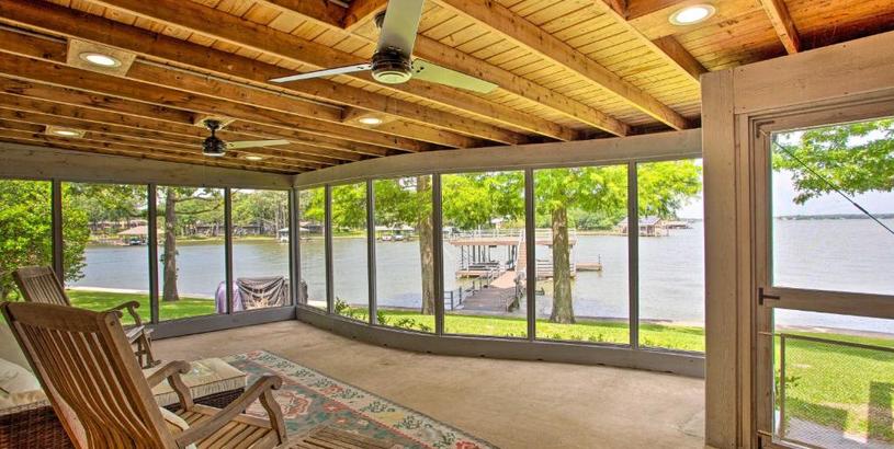 Holiday home Upscale Lakefront Texas Home Private Dock and Decks