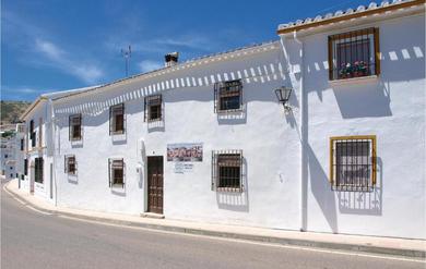 Holiday home Four-Bedroom Holiday Home in Zagrilla, Cordoba