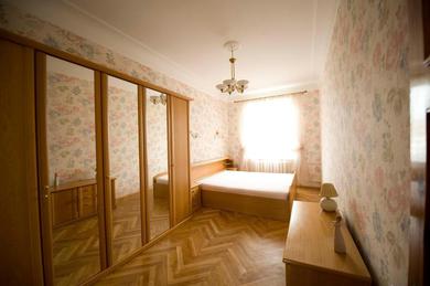 Kiev Gulliver 2 bedrooms & living, apartment 70 sq m, electric 24h