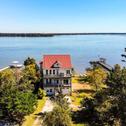 Дом отдыха Charming Waterfront Home Fish, Boat and More!