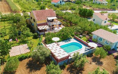 Awesome Home In Polaca With 4 Bedrooms, Outdoor Swimming Pool And Sauna