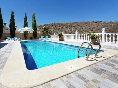 Дом отдыха Majestic Holiday Home in Mazarron with Private Pool