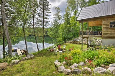Дом отдыха Quiet Adirondack Cabin on Private Lake!