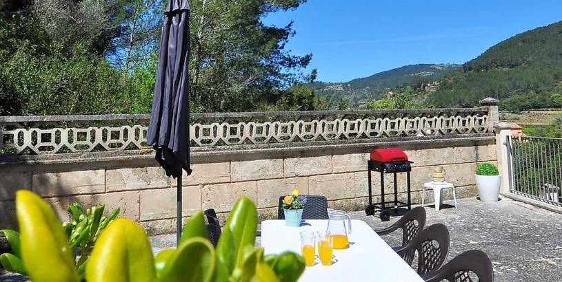 Holiday home Villa LAS ENCINAS-en el pueblo de Esporles- Mallorca