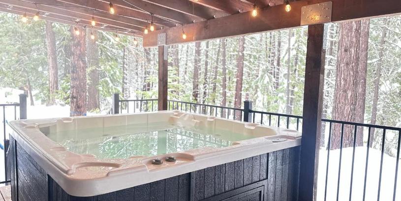 Holiday home Cozy Cabin w/ Hot tub