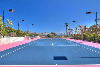 Вилла Ocean View, Walk to Beach, Tennis ct,8 parking