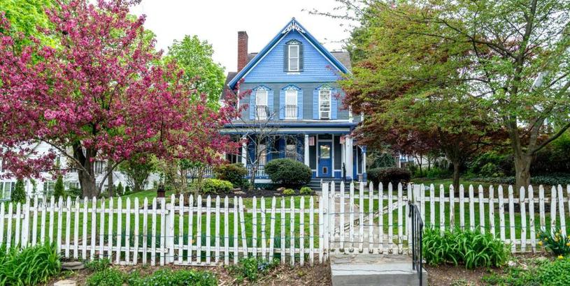 Holiday home CHARMING EXECUTIVE VICTORIAN MANSION w/ FREE PARKING - near Bucknell