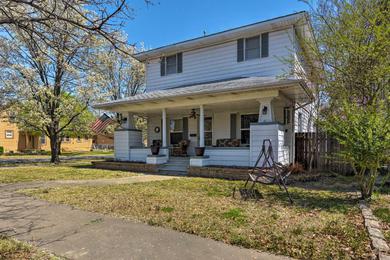 Дом отдыха Charming Craftsman Home in Downtown Bartlesville!